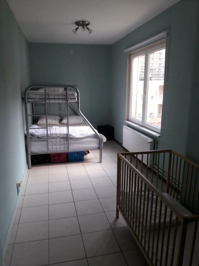 2 Slaapkamer Appartement Op De Zeedijk Van Oostende. Екстериор снимка